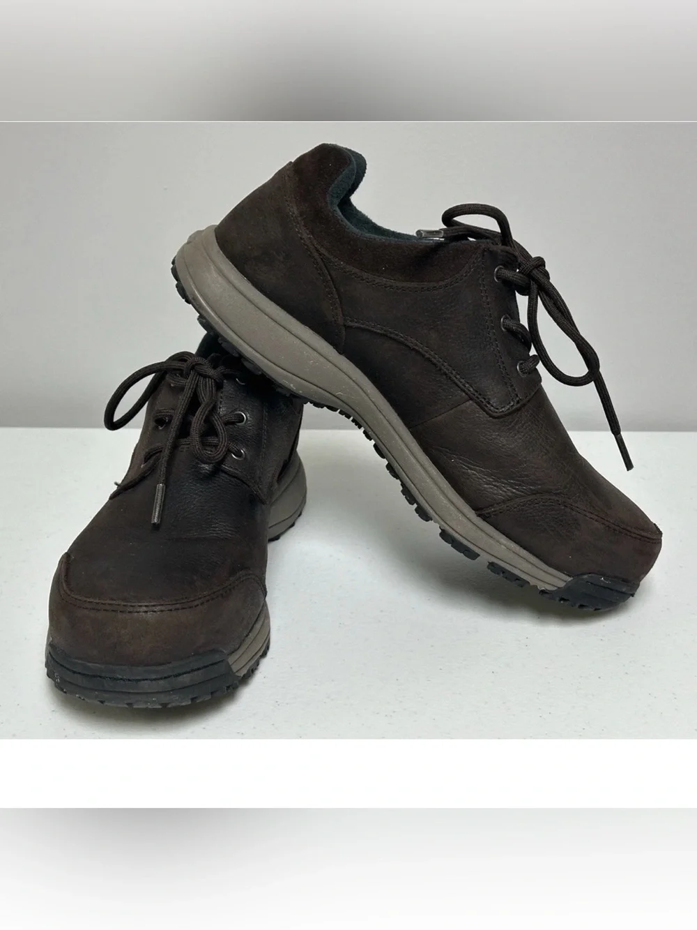 Merrell J20991 Men’s  Leather Work Boots Featuring a Rubber Outsole Size 7.5